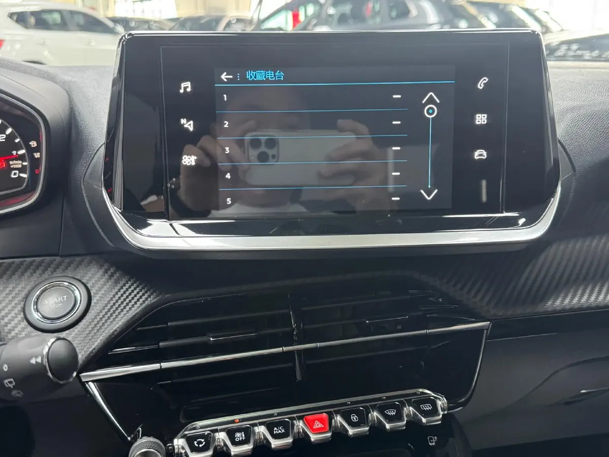 2022 Peugeot 2008 1.2T 136HP L3 6DCT,autocango,china used car exporter,china ev exporter,chinese used car exporter,chinese used ev exporter