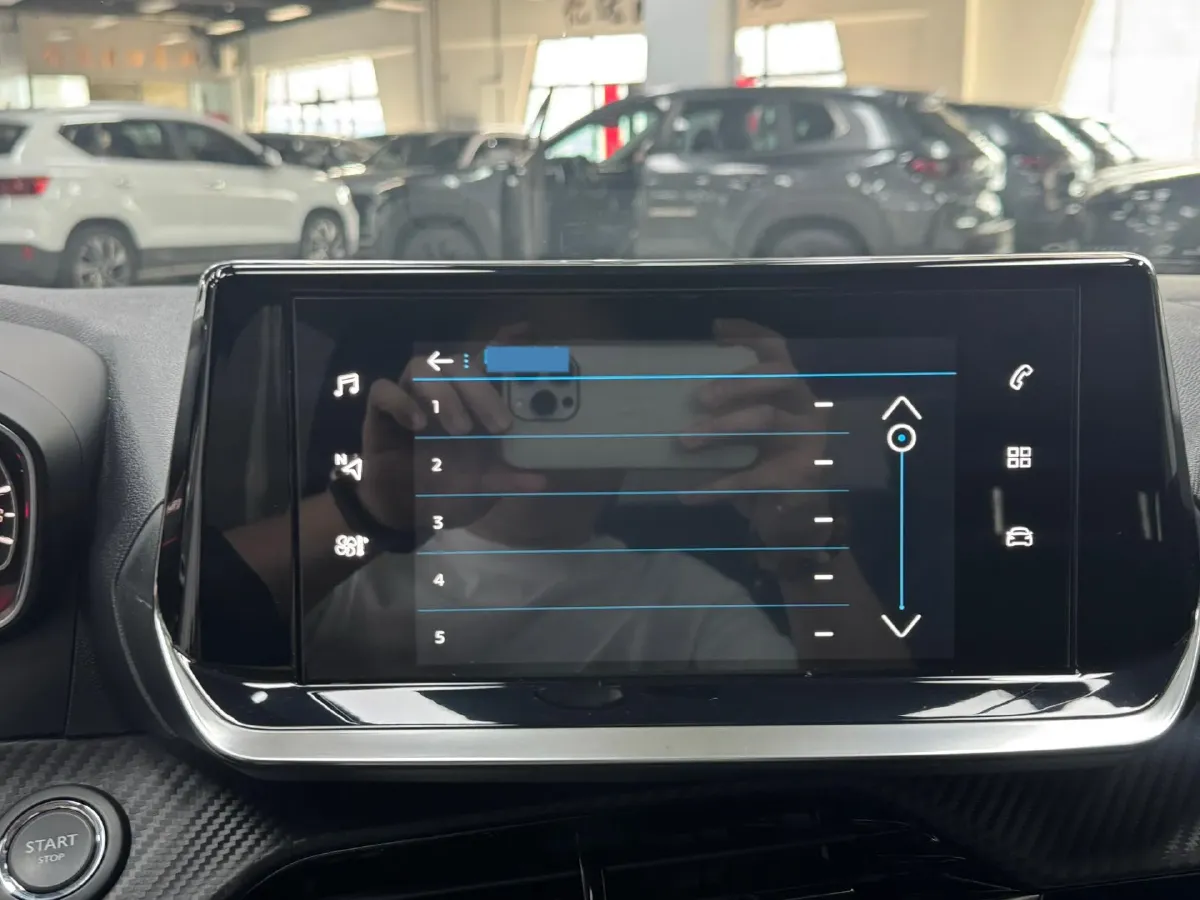 2022 Peugeot 2008 1.2T 136HP L3 6DCT,autocango,china used car exporter,china ev exporter,chinese used car exporter,chinese used ev exporter