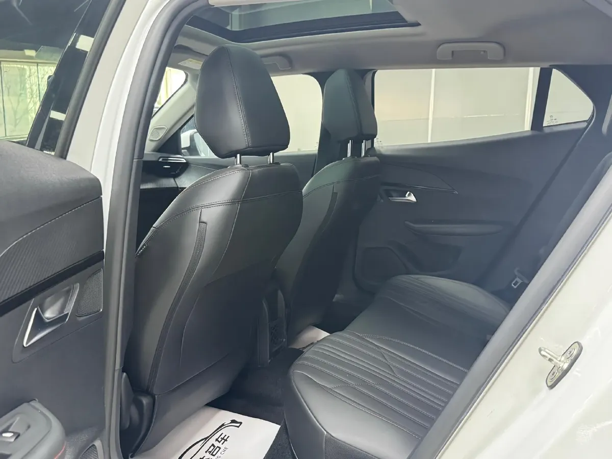 2022 Peugeot 2008 1.2T 136HP L3 6DCT,autocango,china used car exporter,china ev exporter,chinese used car exporter,chinese used ev exporter