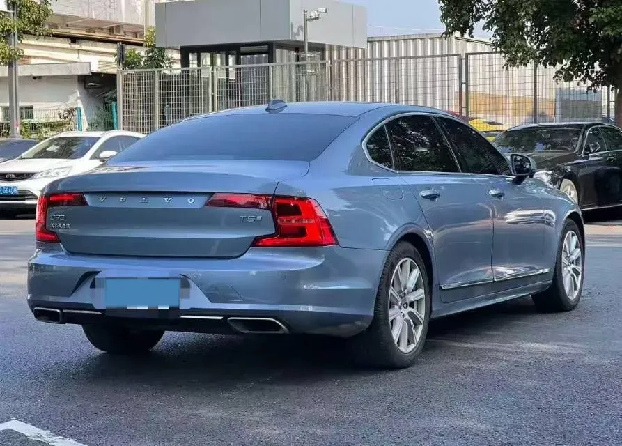 2020 Volvo S90 2.0T 254HP L4 8AT,autocango,china used car exporter,china ev exporter,chinese used car exporter,chinese used ev exporter
