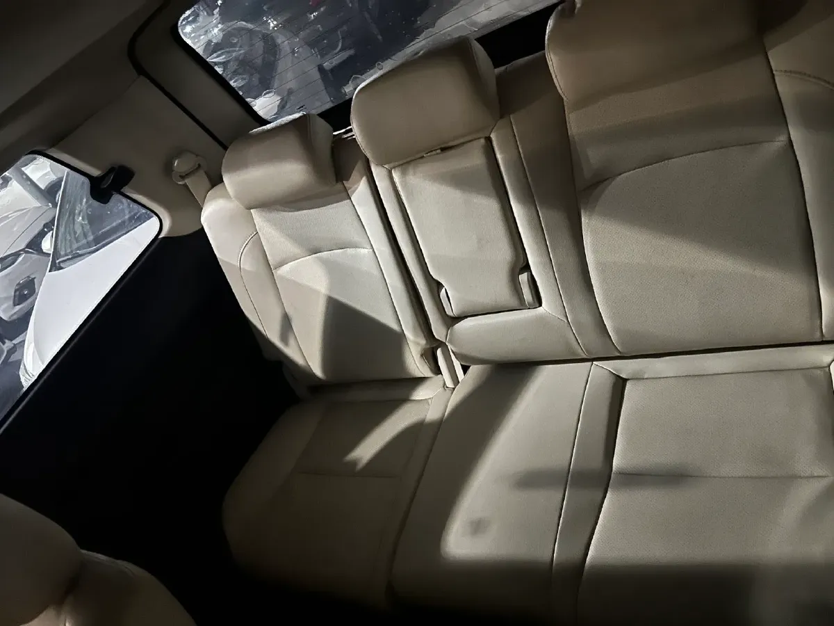 2018 Yema SiPaiKa 1.5L 112HP L4 5MT,autocango,china used car exporter,china ev exporter,chinese used car exporter,chinese used ev exporter