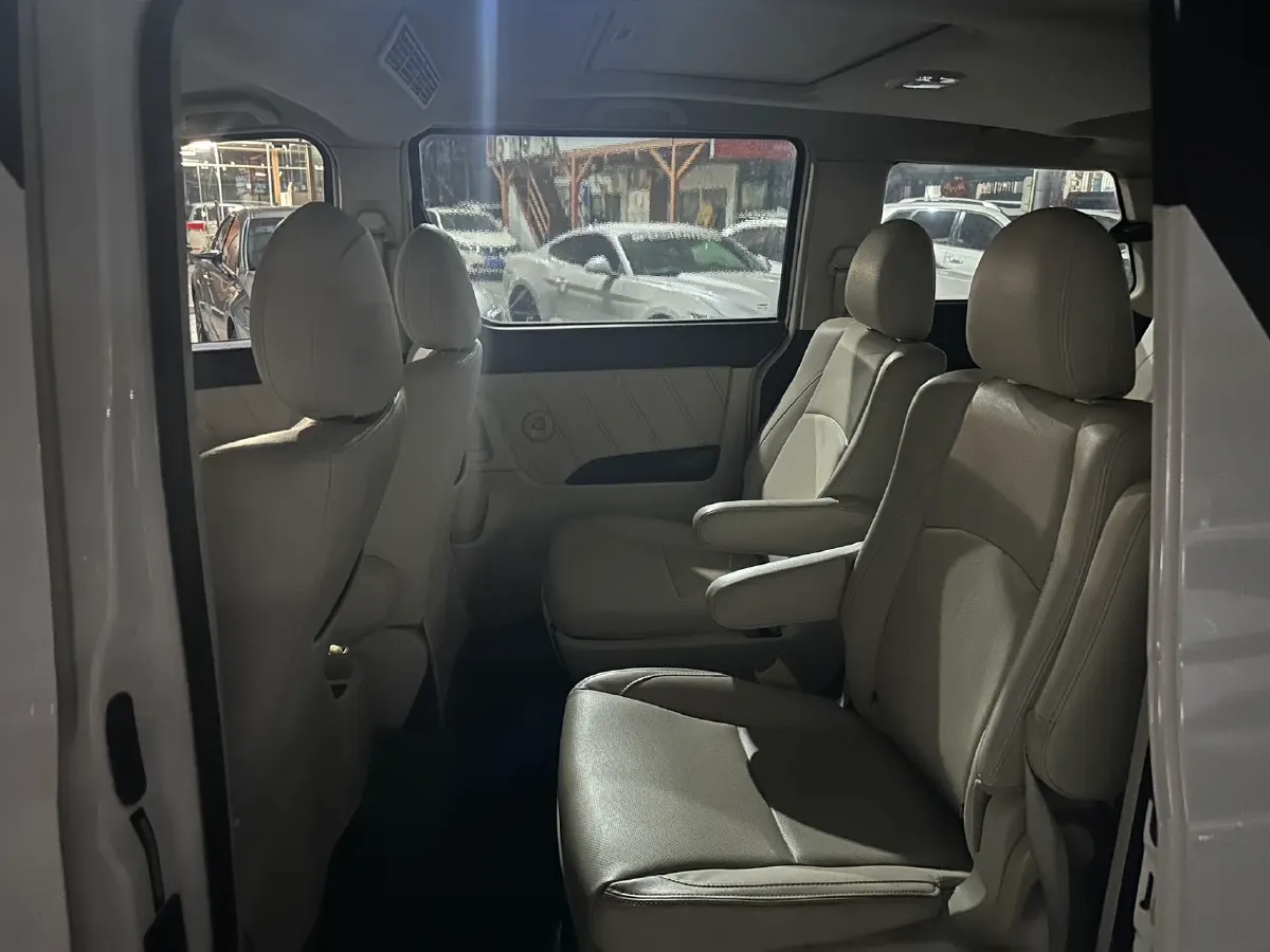 2018 Yema SiPaiKa 1.5L 112HP L4 5MT,autocango,china used car exporter,china ev exporter,chinese used car exporter,chinese used ev exporter