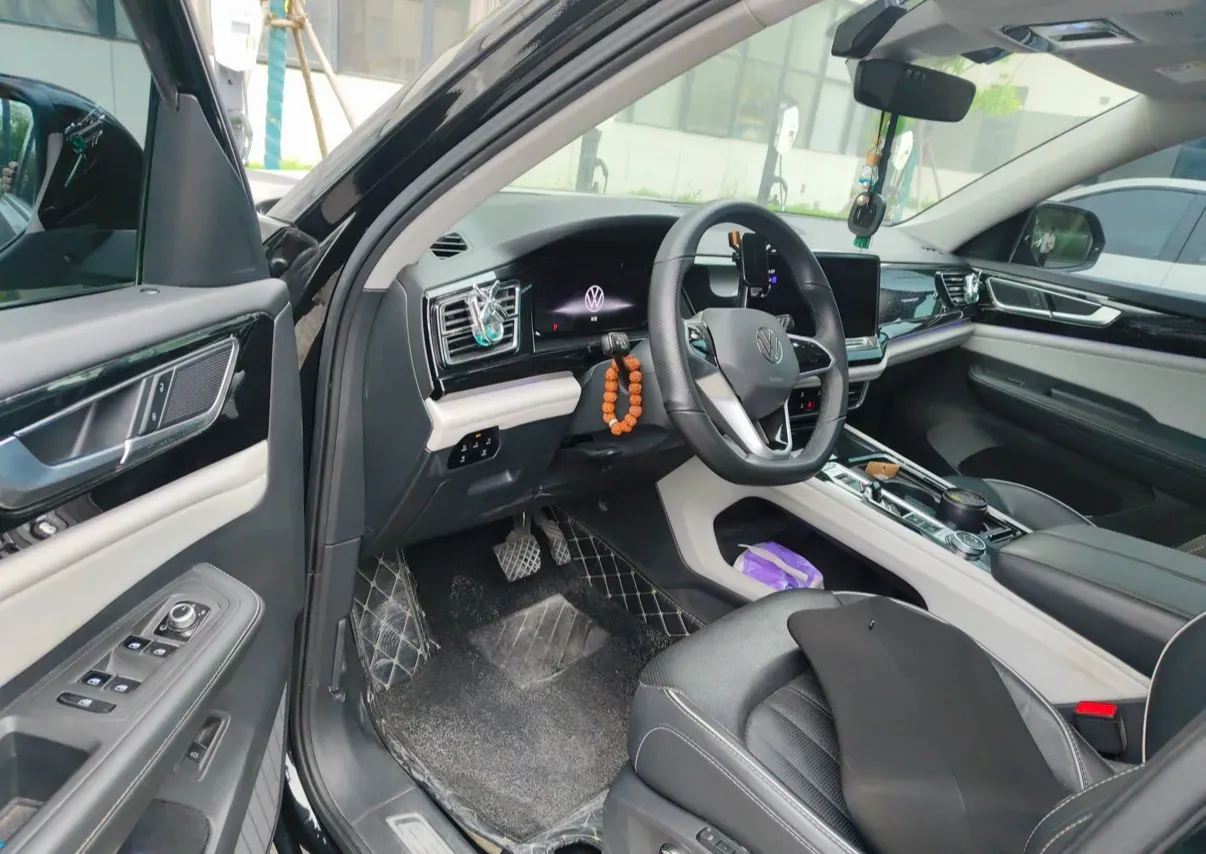2022 Volkswagen Teramont 2.0T 220HP L4 7DCT,autocango,china used car exporter,china ev exporter,chinese used car exporter,chinese used ev exporter