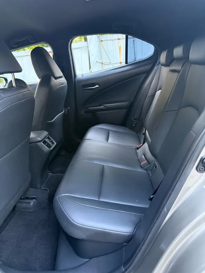 2019 Lexus UX 2.0L 146HP L4 E-CVT Hybrid,autocango,china used car exporter,china ev exporter,chinese used car exporter,chinese used ev exporter