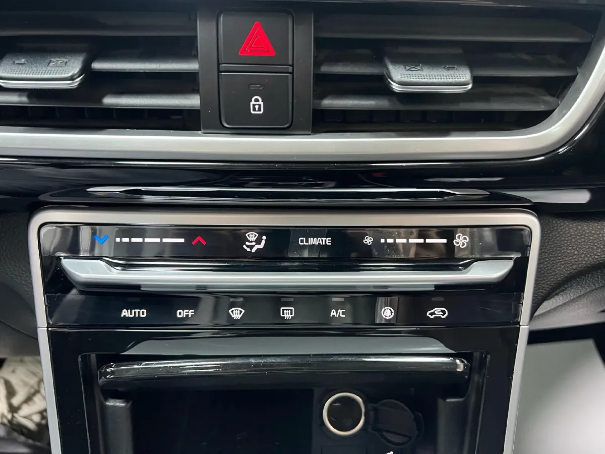 2021 Kia KX3 1.5L 115HP L4 CVT,autocango,china used car exporter,china ev exporter,chinese used car exporter,chinese used ev exporter