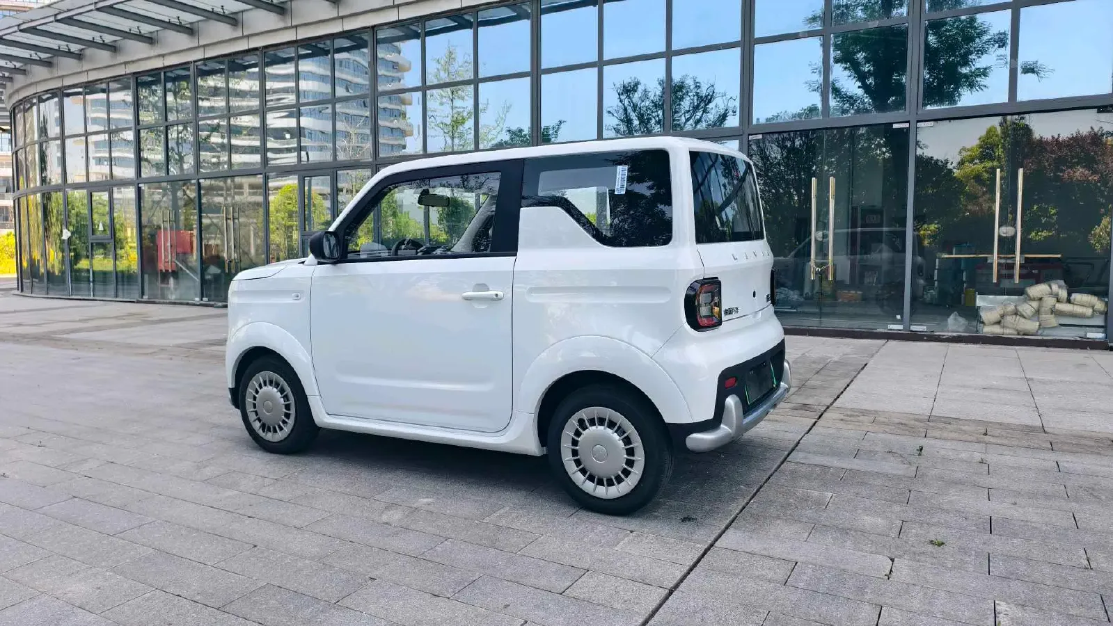 2025 Geely Lanqiqiu BEV,autocango,china used car exporter,china ev exporter,chinese used car exporter,chinese used ev exporter