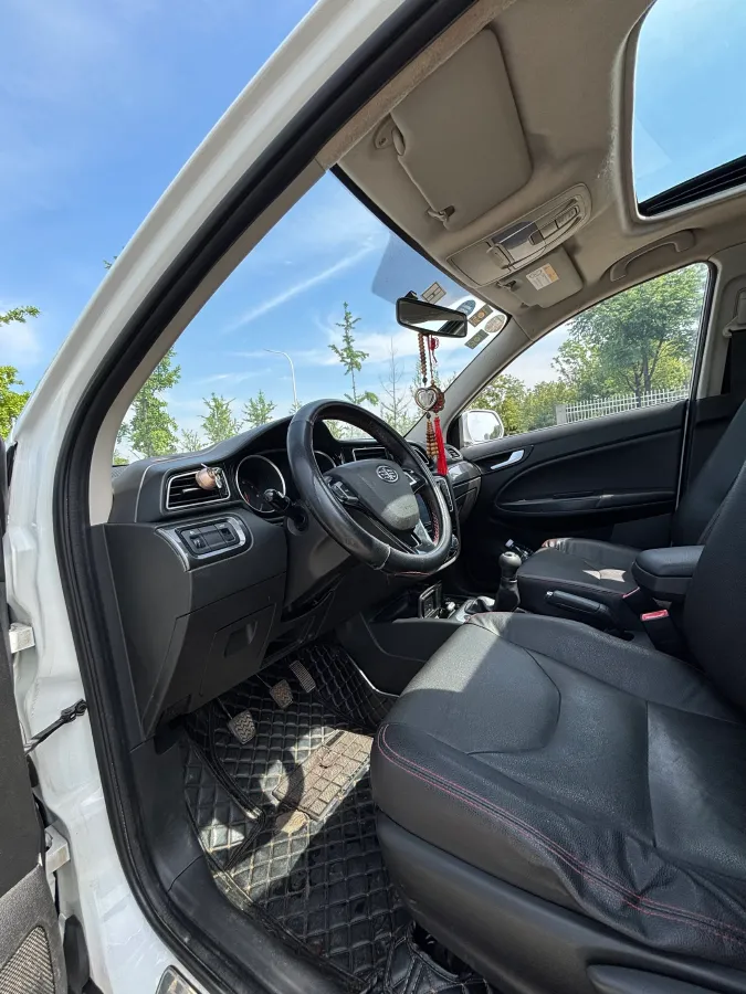 2016 FAW Jumpal D60 1.5L 102HP L4 5MT,autocango,china used car exporter,china ev exporter,chinese used car exporter,chinese used ev exporter
