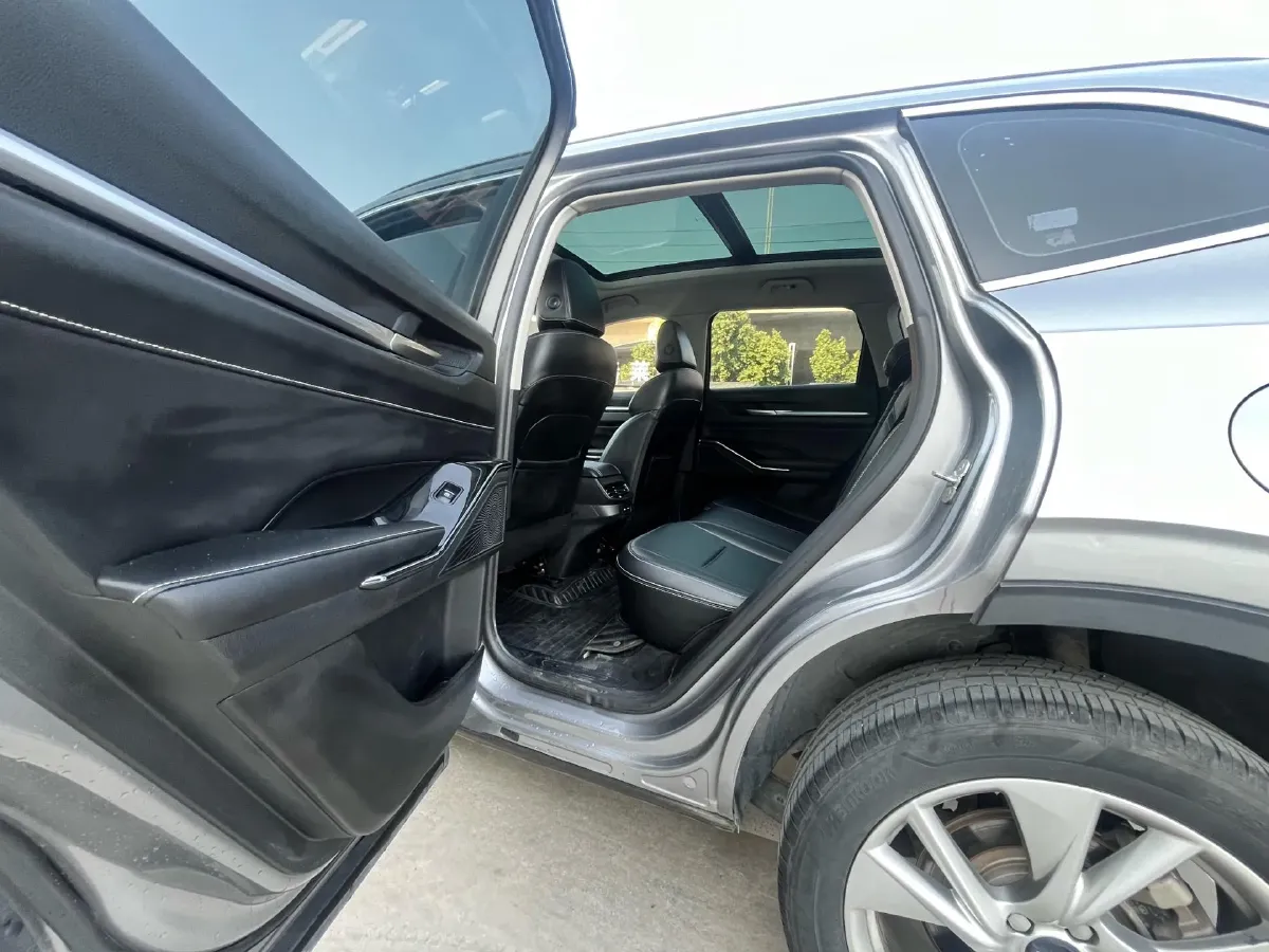 2021 Haval H6 1.5T 169HP L4 7DCT,autocango,china used car exporter,china ev exporter,chinese used car exporter,chinese used ev exporter