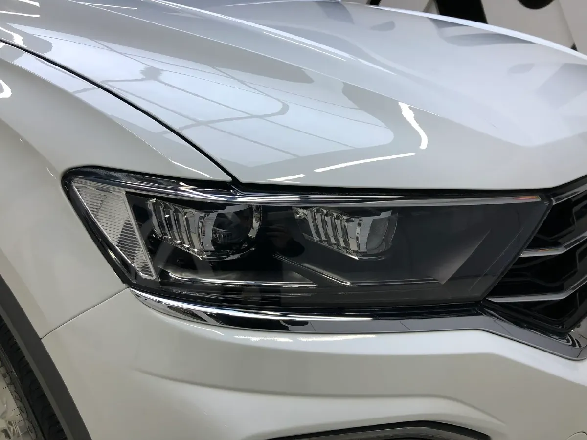 2022 Volkswagen T-Roc 1.4T 150HP L4 7DCT,autocango,china used car exporter,china ev exporter,chinese used car exporter,chinese used ev exporter