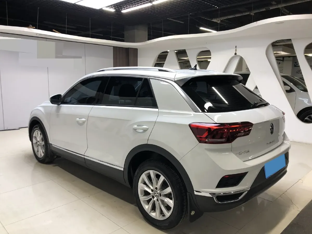 2022 Volkswagen T-Roc 1.4T 150HP L4 7DCT,autocango,china used car exporter,china ev exporter,chinese used car exporter,chinese used ev exporter
