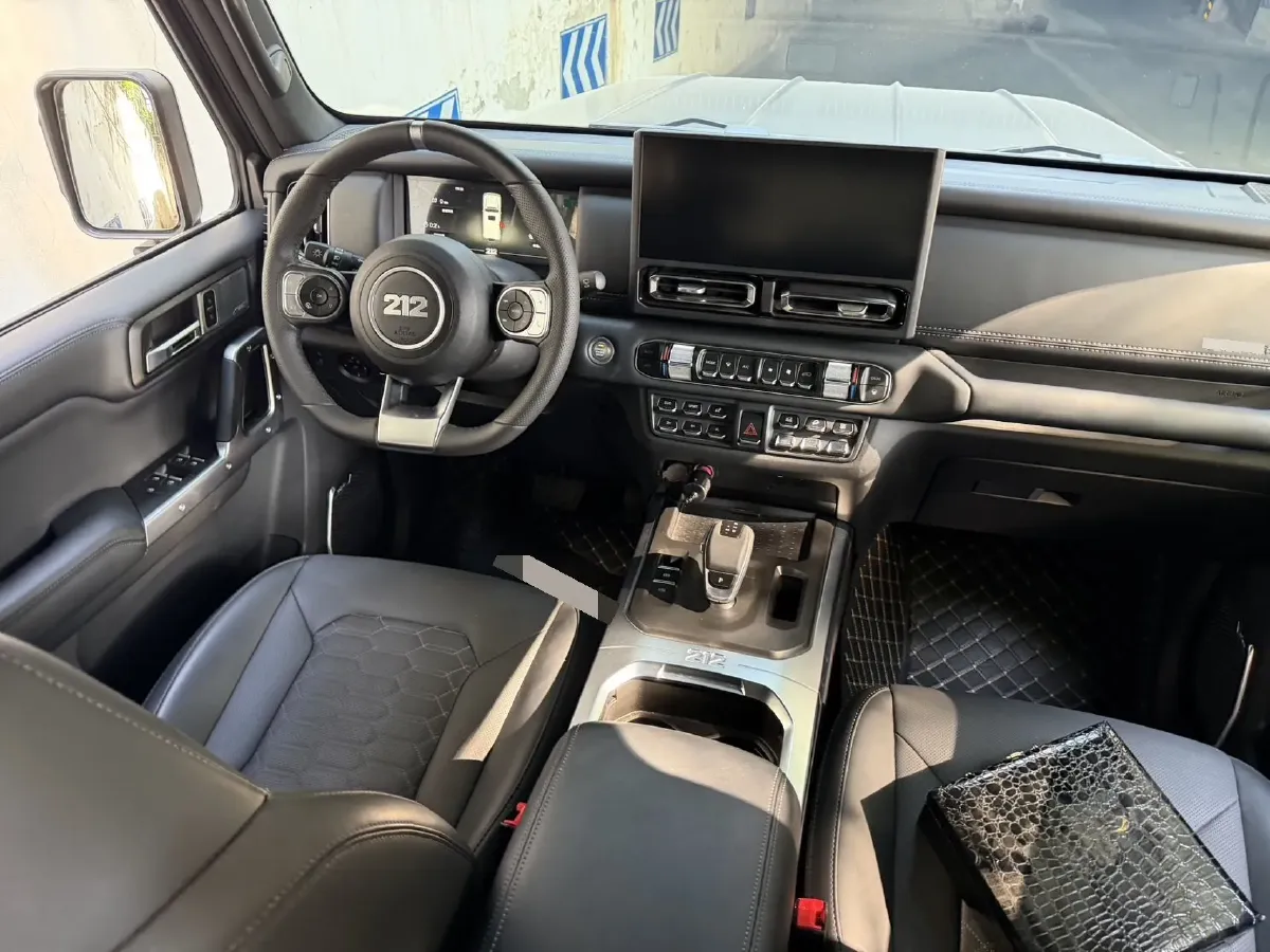 2024 212 212 T01 2.0T 252HP L4 8AT,autocango,china used car exporter,china ev exporter,chinese used car exporter,chinese used ev exporter