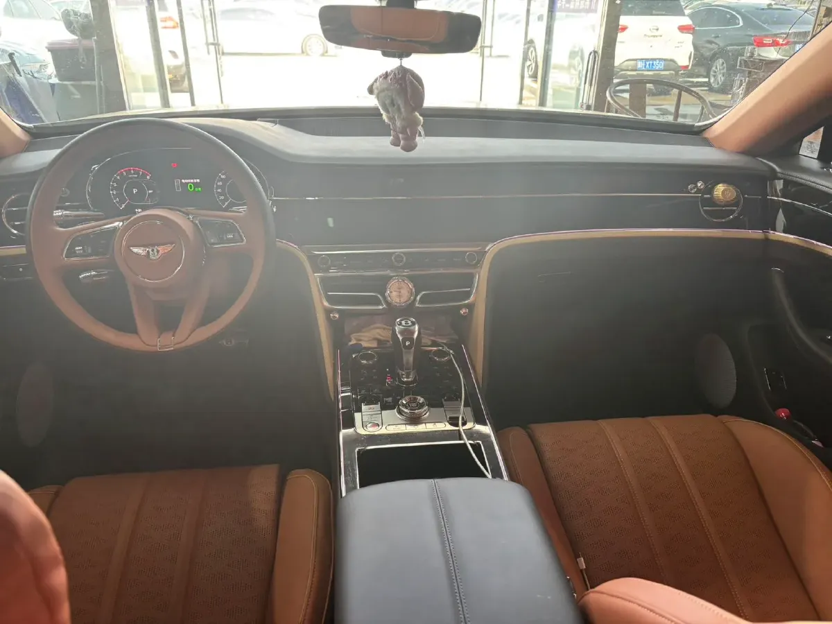 2025 Bentley Flying Spur 4.0T 600HP V8 8DCT PHEV 25.9KWH,autocango,china used car exporter,china ev exporter,chinese used car exporter,chinese used ev exporter