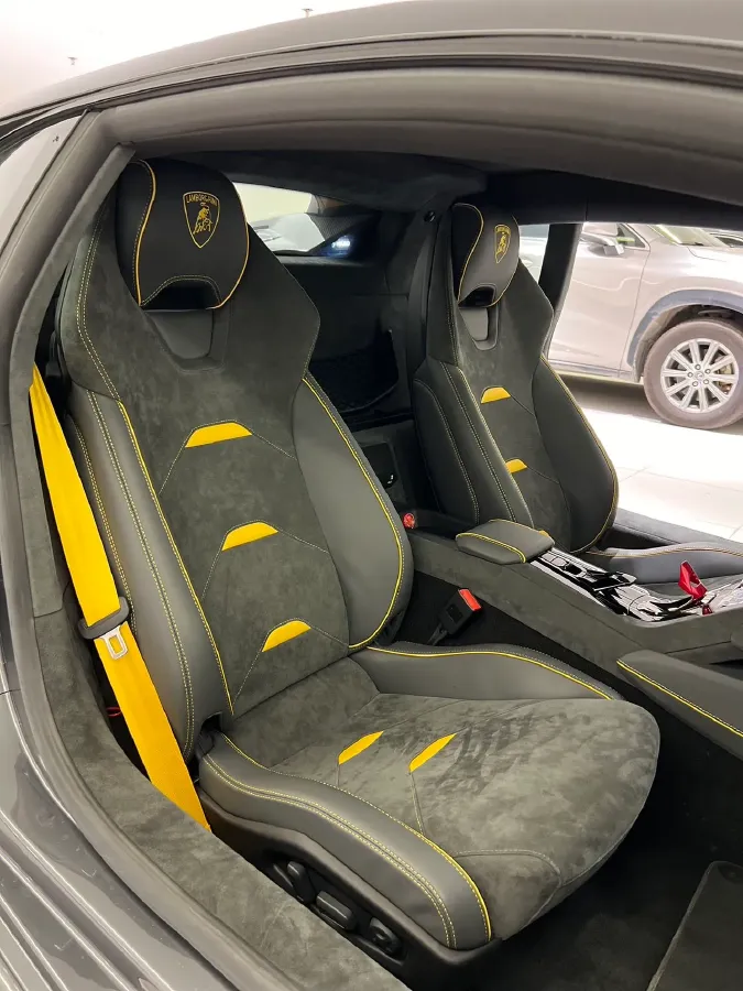 2023 Lamborghini Huracán 5.2L 640HP V10 7DCT,autocango,china used car exporter,china ev exporter,chinese used car exporter,chinese used ev exporter