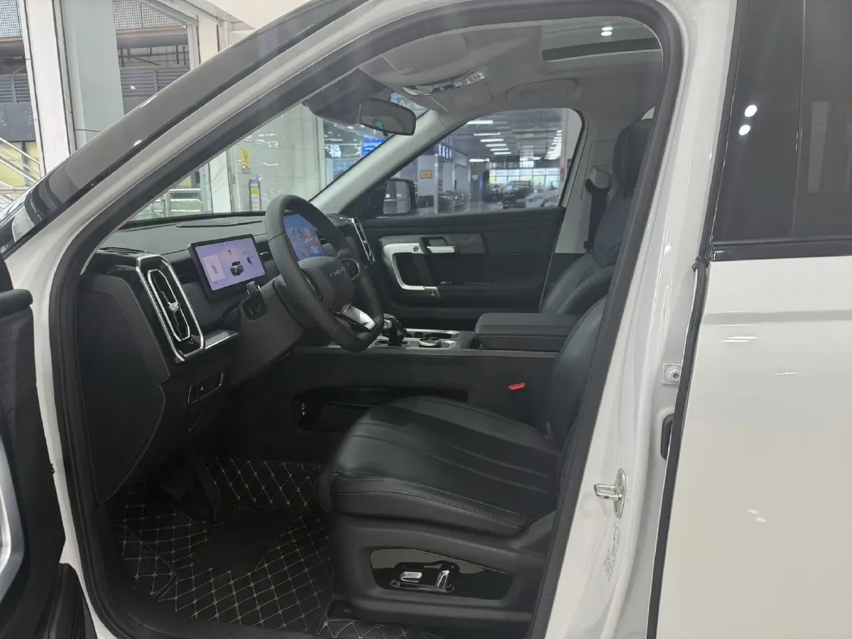 2023 Chery Exploration 06 1.6T 197HP L4 7DCT,autocango,china used car exporter,china ev exporter,chinese used car exporter,chinese used ev exporter