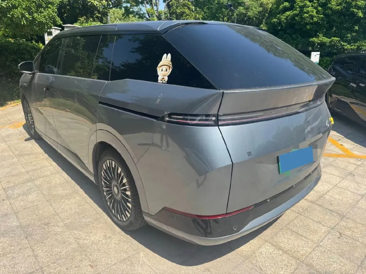 2025 Xpeng X9 BEV,autocango,china used car exporter,china ev exporter,chinese used car exporter,chinese used ev exporter
