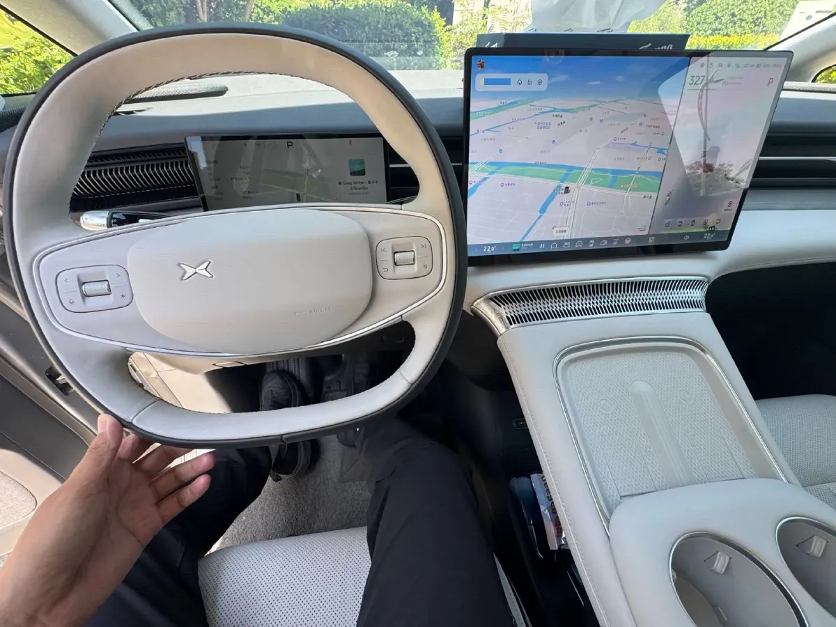 2025 Xpeng X9 BEV,autocango,china used car exporter,china ev exporter,chinese used car exporter,chinese used ev exporter