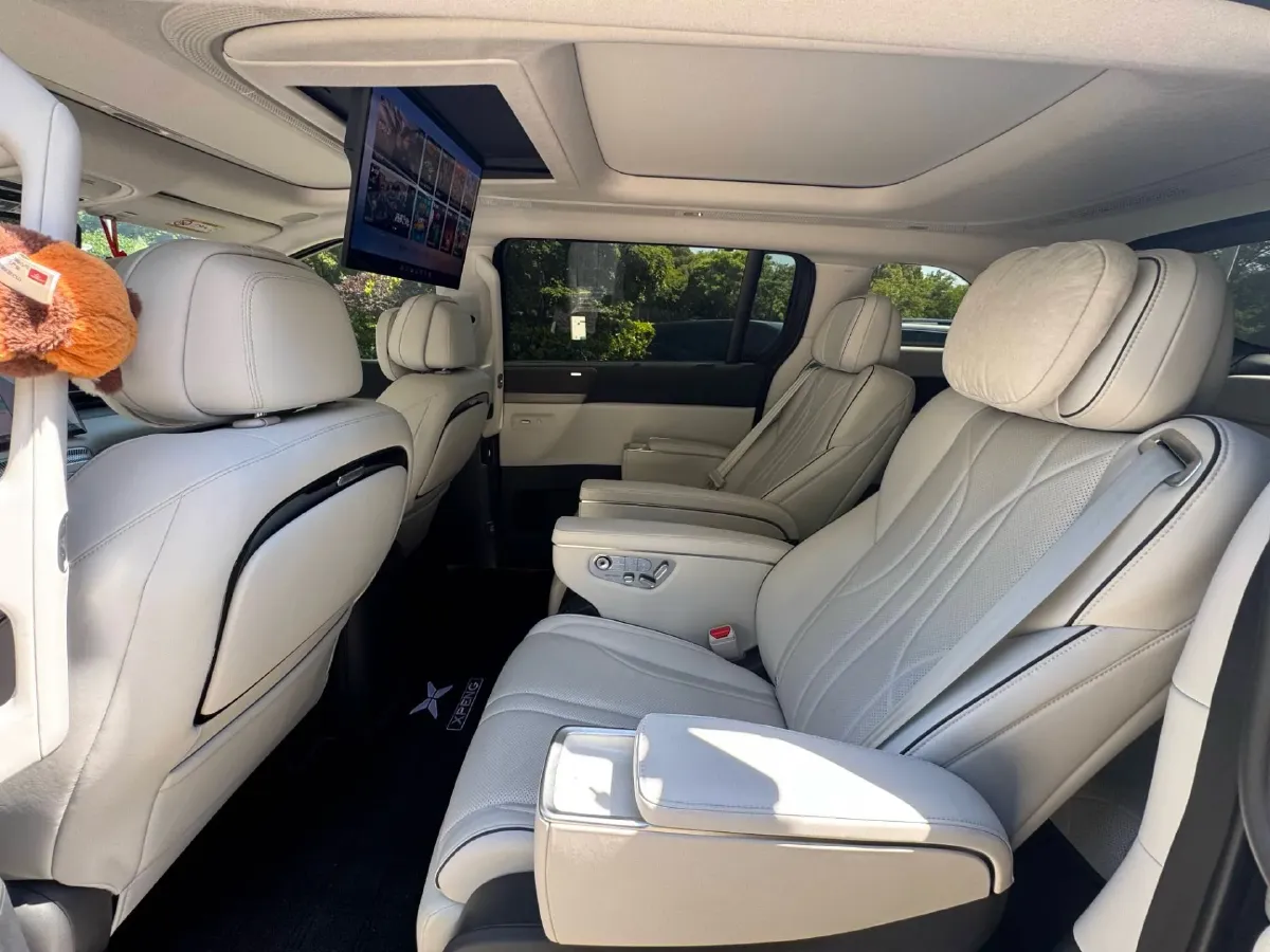 2025 Xpeng X9 BEV,autocango,china used car exporter,china ev exporter,chinese used car exporter,chinese used ev exporter