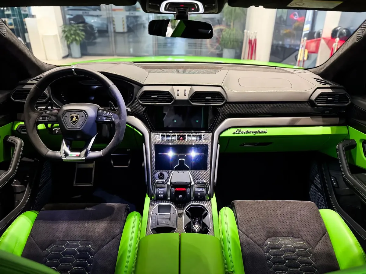 2021 Lamborghini Urus 4.0T 641HP V8 8AT,autocango,china used car exporter,china ev exporter,chinese used car exporter,chinese used ev exporter