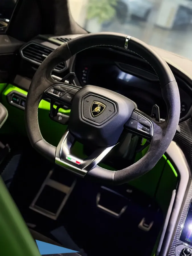 2021 Lamborghini Urus 4.0T 641HP V8 8AT,autocango,china used car exporter,china ev exporter,chinese used car exporter,chinese used ev exporter