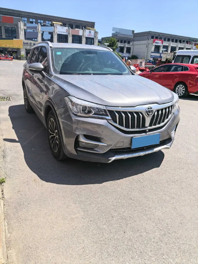 2018 Brilliance Auto V6 1.5T 150HP L4 6MT,autocango,china used car exporter,china ev exporter,chinese used car exporter,chinese used ev exporter