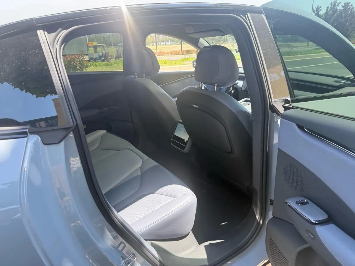 2025 Xpeng G7 BEV,autocango,china used car exporter,china ev exporter,chinese used car exporter,chinese used ev exporter