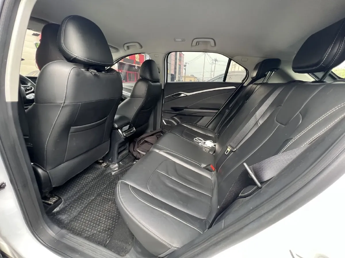 2022 Venucia Grand V 1.5T 190HP L4 7DCT,autocango,china used car exporter,china ev exporter,chinese used car exporter,chinese used ev exporter