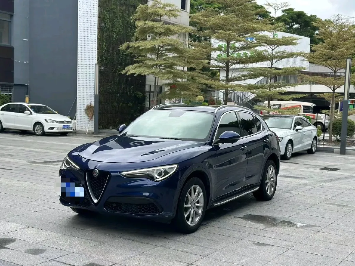 2017 Jaguar XE 2.0T 240HP L4 8AT,autocango,china used car exporter,china ev exporter,chinese used car exporter,chinese used ev exporter