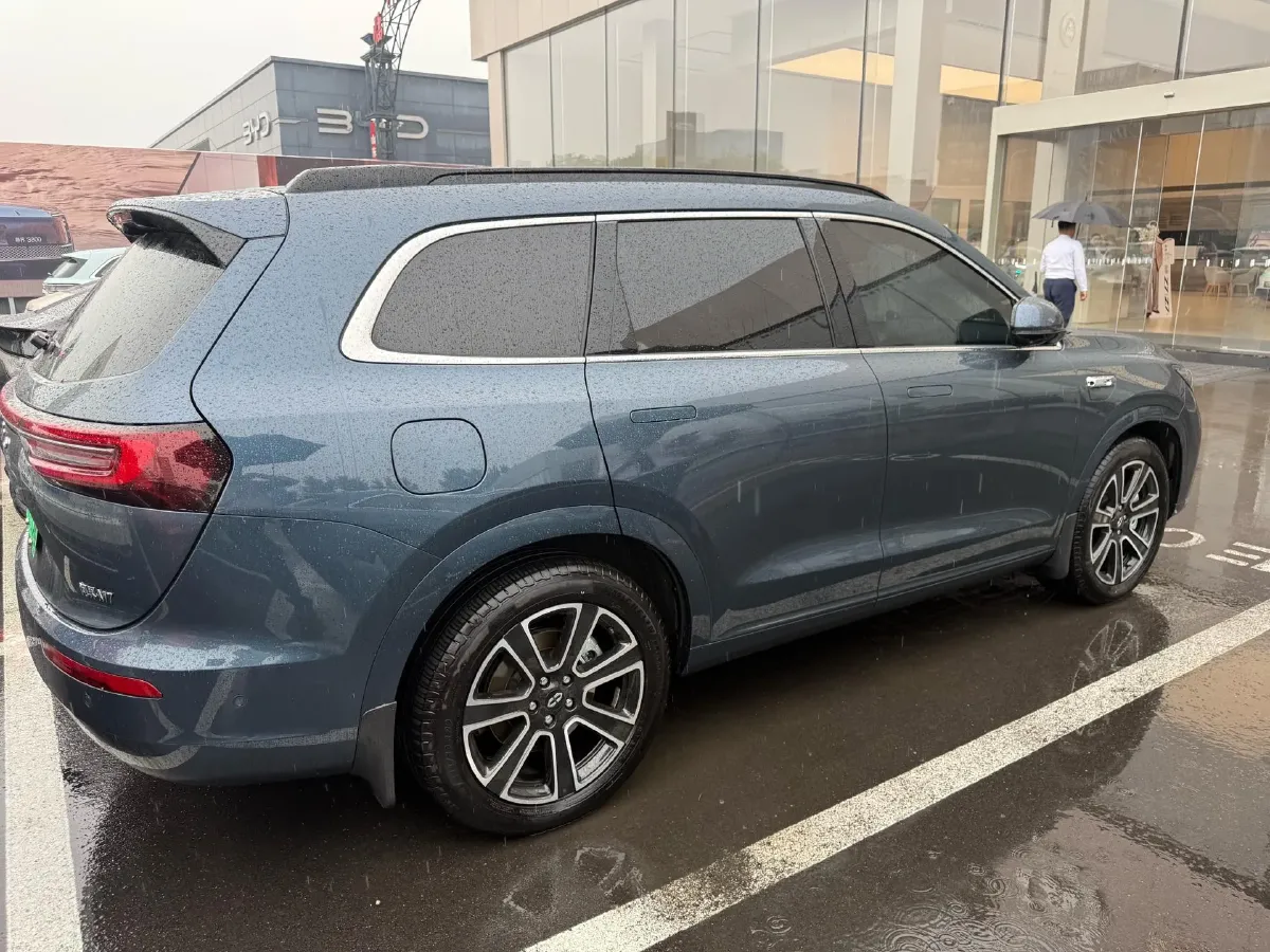 2024 AITO AITO M7 1.5T 152HP L4 REEV 42KWH,autocango,china used car exporter,china ev exporter,chinese used car exporter,chinese used ev exporter