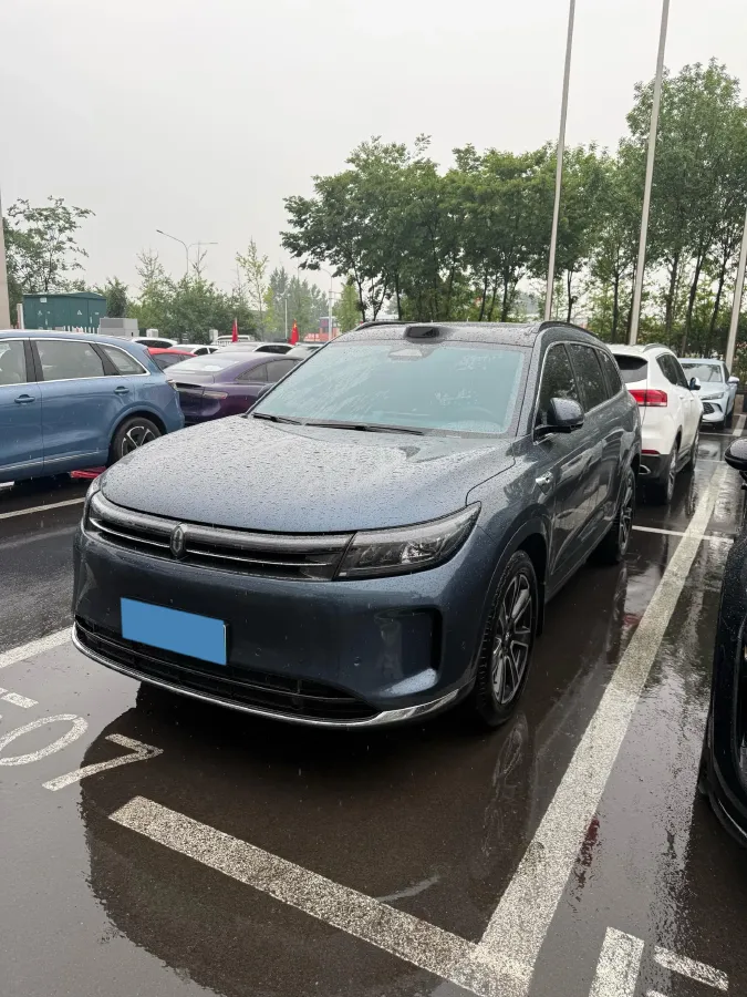 2024 AITO AITO M7 1.5T 152HP L4 REEV 42KWH,autocango,china used car exporter,china ev exporter,chinese used car exporter,chinese used ev exporter