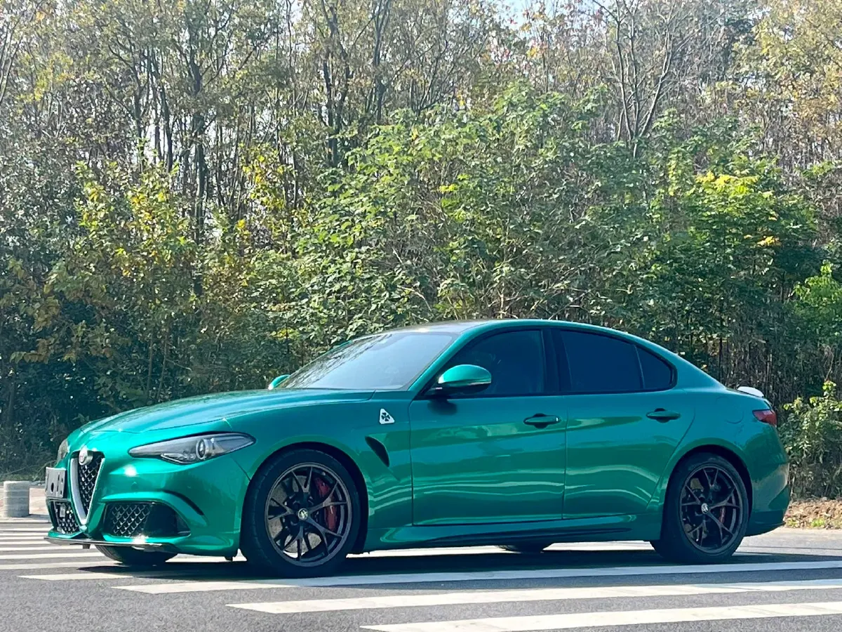 2019 Alfa Romeo Giulia 2.9T 510HP V6 8AT,autocango,china used car exporter,china ev exporter,chinese used car exporter,chinese used ev exporter