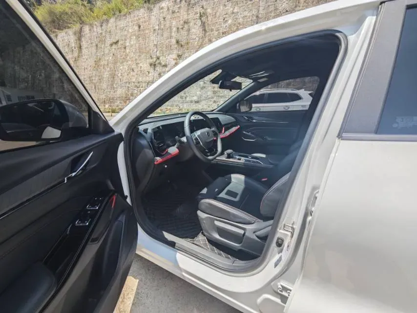 2025 ChangAn X5 PLUS 1.5T 188HP L4 7DCT,autocango,china used car exporter,china ev exporter,chinese used car exporter,chinese used ev exporter