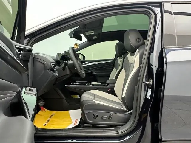 2022 Chevrolet Menlo BEV 61.1KWH,autocango,china used car exporter,china ev exporter,chinese used car exporter,chinese used ev exporter