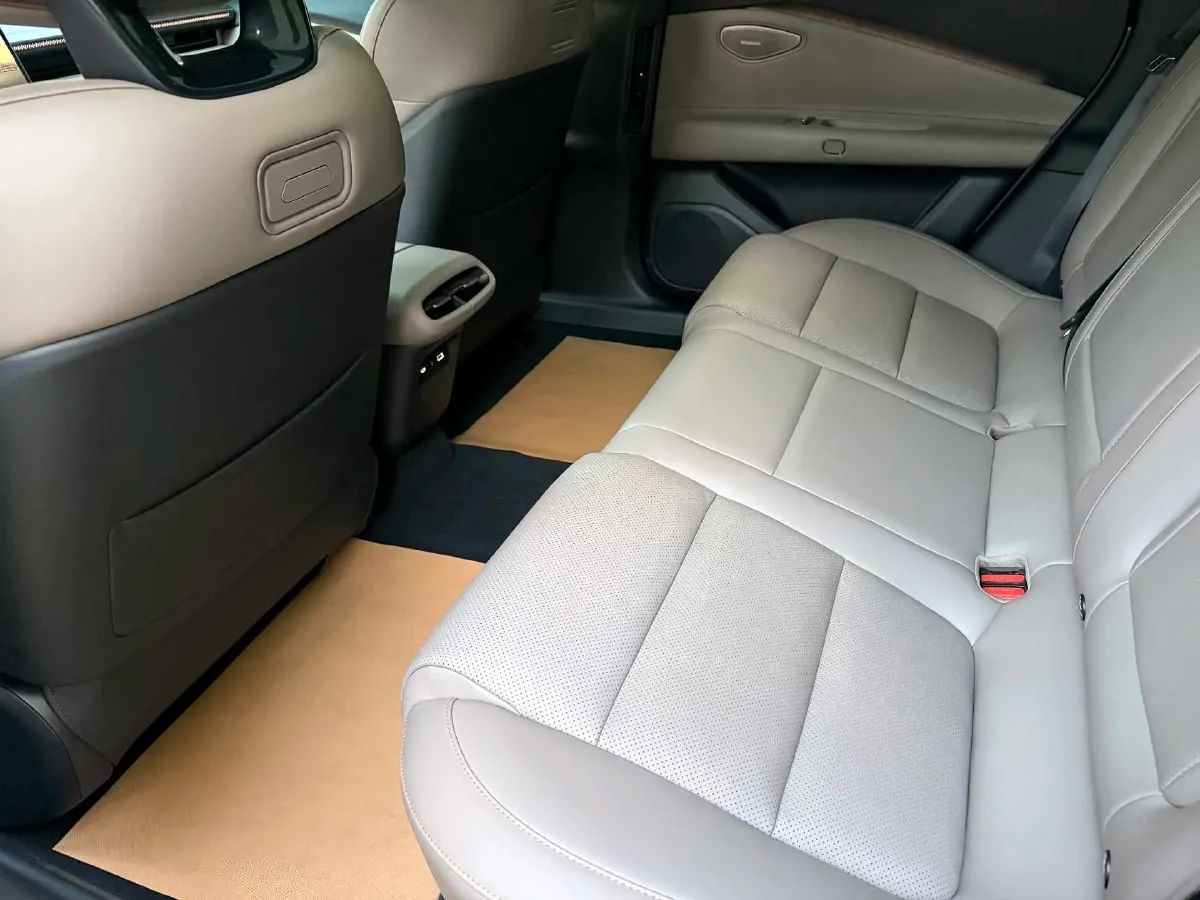 2024 Luxeed S7 BEV 100KWH,autocango,china used car exporter,china ev exporter,chinese used car exporter,chinese used ev exporter