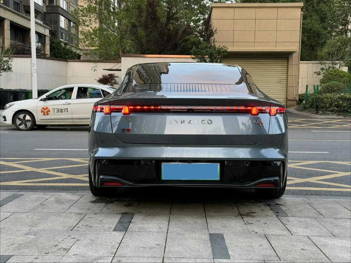 2024 Luxeed S7 BEV 100KWH,autocango,china used car exporter,china ev exporter,chinese used car exporter,chinese used ev exporter