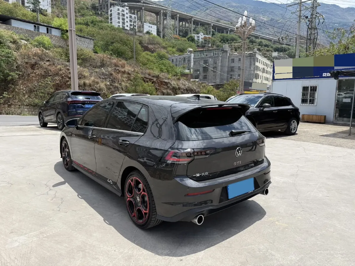 2025 Volkswagen GolfGTI 2.0T 220HP L4 7DCT,autocango,china used car exporter,china ev exporter,chinese used car exporter,chinese used ev exporter