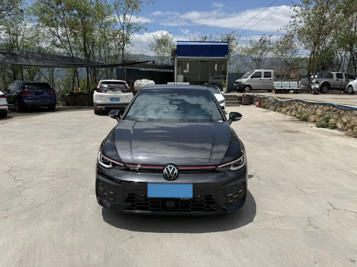 2025 Volkswagen GolfGTI 2.0T 220HP L4 7DCT,autocango,china used car exporter,china ev exporter,chinese used car exporter,chinese used ev exporter