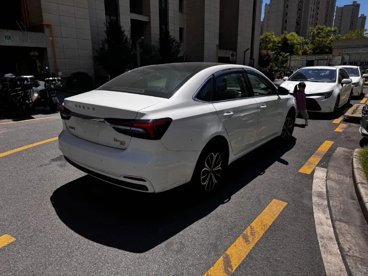 2022 Roewe RX5 eMAX 1.5T 169HP L4 AMT PHEV 16.6KWH,autocango,china used car exporter,china ev exporter,chinese used car exporter,chinese used ev exporter