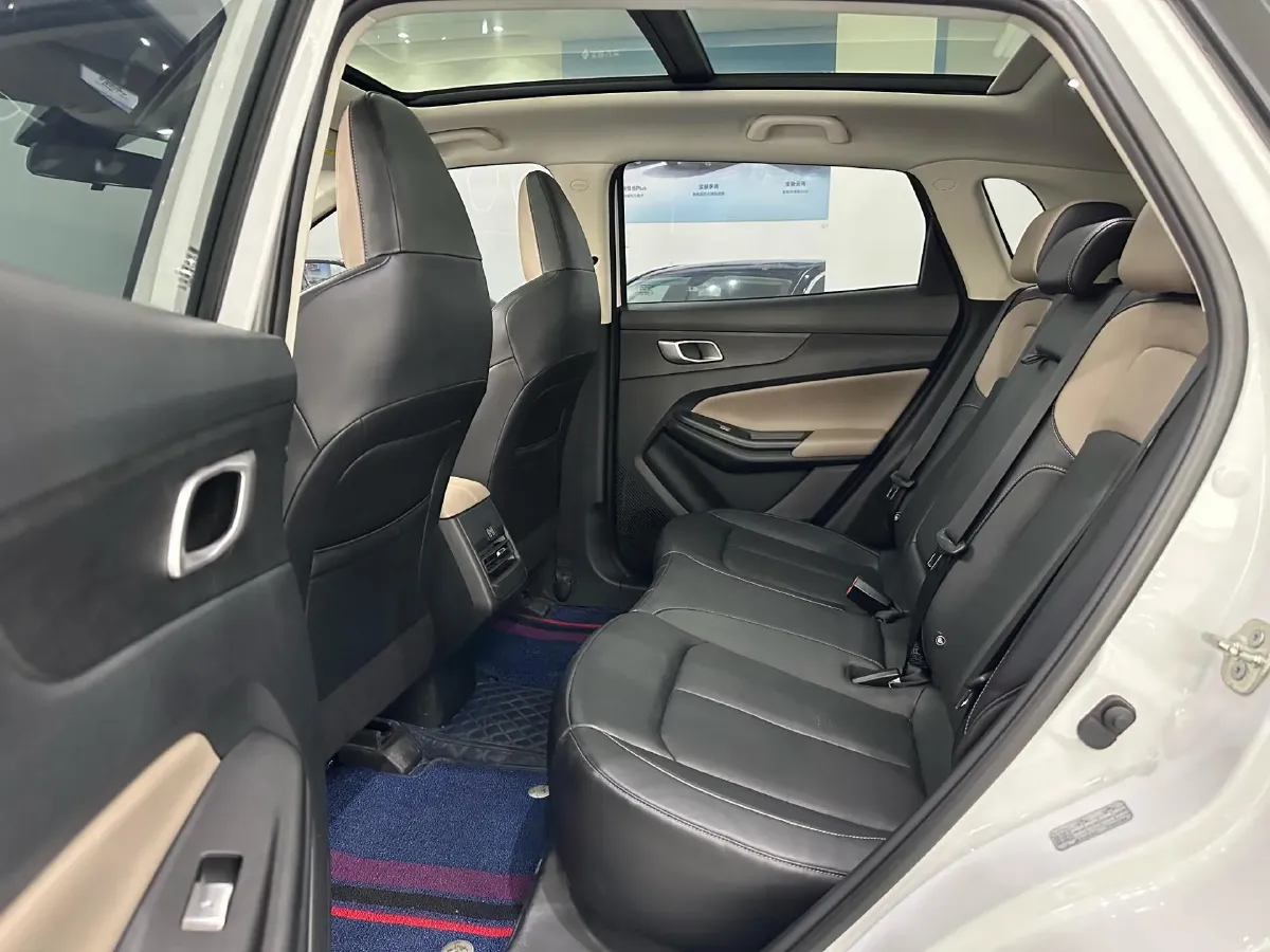 2022 ChangAn Oshan X7 Plus 1.5T 188HP L4 7DCT,autocango,china used car exporter,china ev exporter,chinese used car exporter,chinese used ev exporter