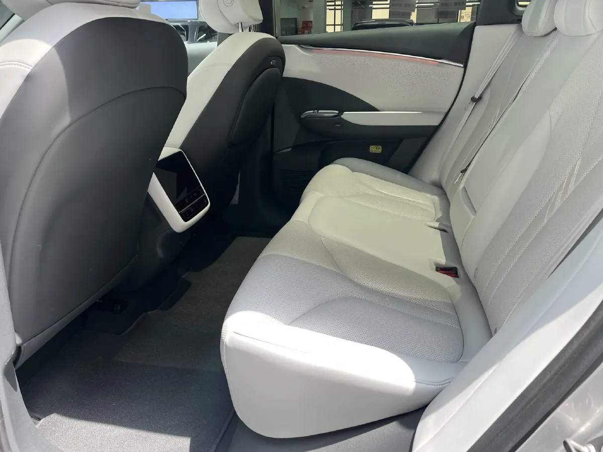 2025 Xpeng G7 BEV,autocango,china used car exporter,china ev exporter,chinese used car exporter,chinese used ev exporter
