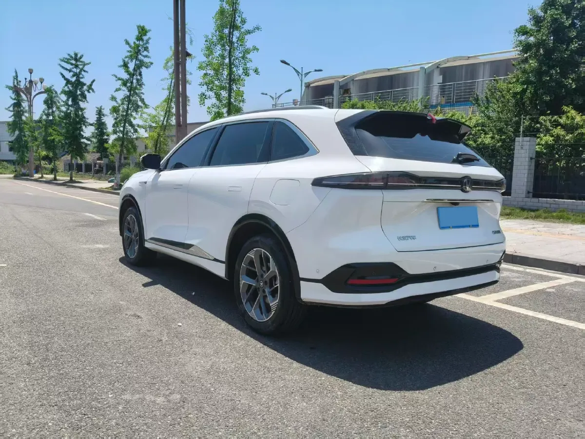2025 ChangAn CS75 Plus 1.5T 192HP L4 8AT,autocango,china used car exporter,china ev exporter,chinese used car exporter,chinese used ev exporter
