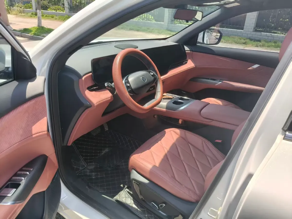 2025 ChangAn CS75 Plus 1.5T 192HP L4 8AT,autocango,china used car exporter,china ev exporter,chinese used car exporter,chinese used ev exporter