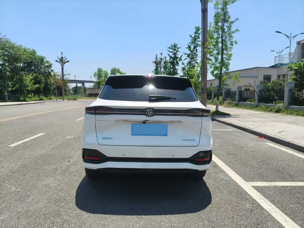 2025 ChangAn CS75 Plus 1.5T 192HP L4 8AT,autocango,china used car exporter,china ev exporter,chinese used car exporter,chinese used ev exporter