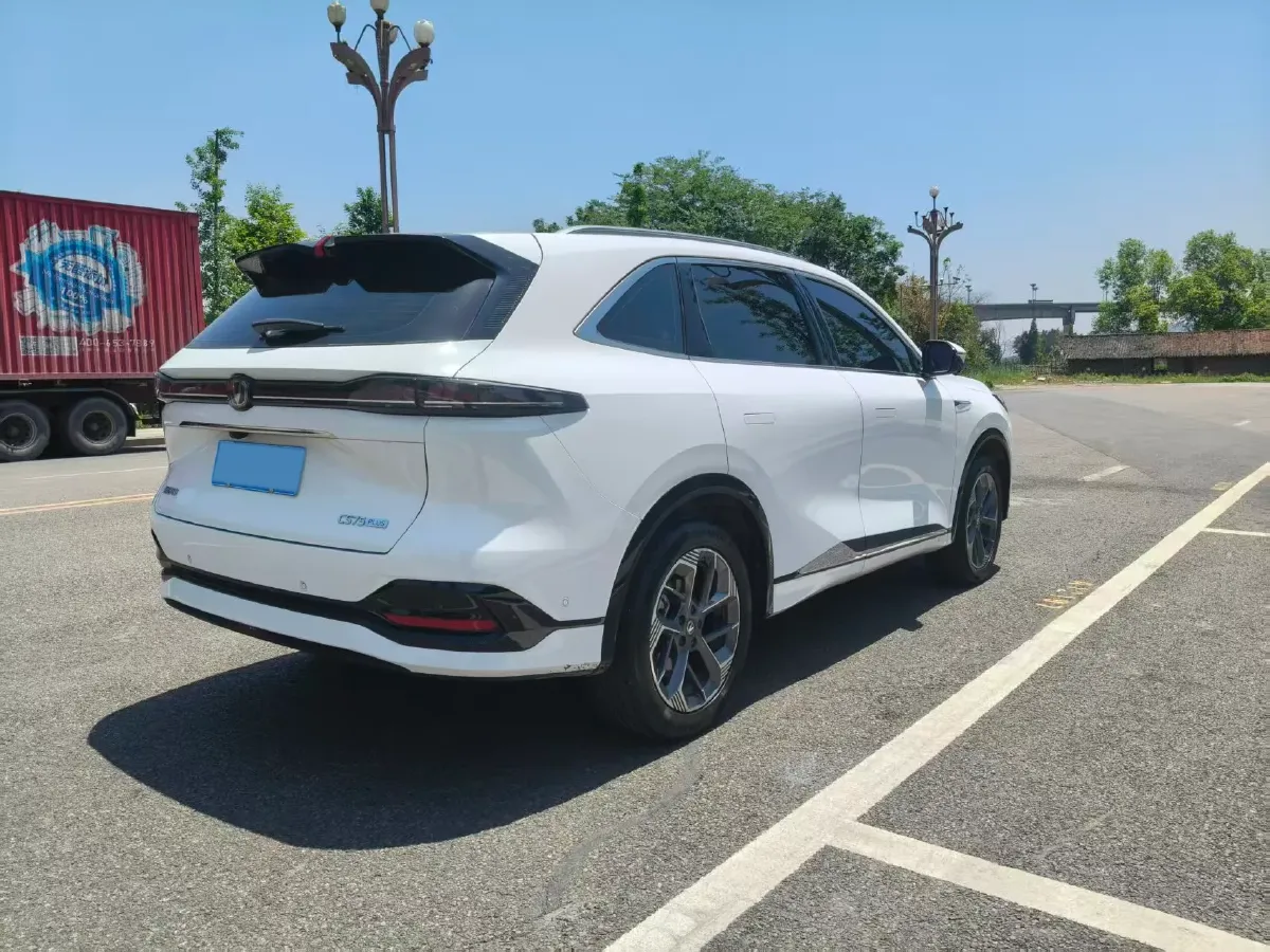 2025 ChangAn CS75 Plus 1.5T 192HP L4 8AT,autocango,china used car exporter,china ev exporter,chinese used car exporter,chinese used ev exporter