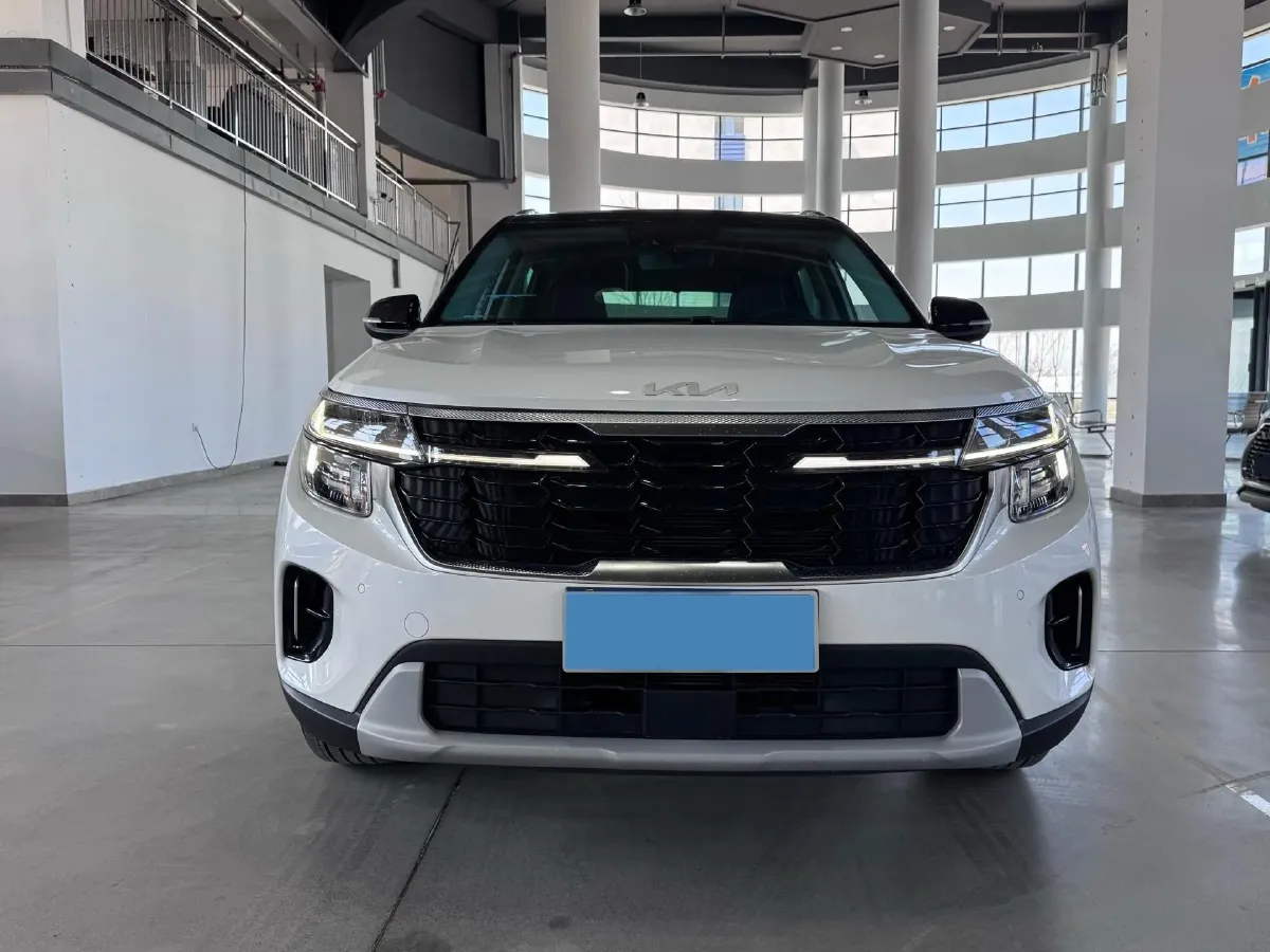 2023 Kia Seltos 1.5L 115HP L4 CVT,autocango,china used car exporter,china ev exporter,chinese used car exporter,chinese used ev exporter
