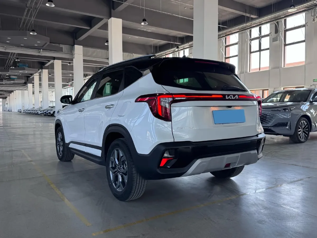 2023 Kia Seltos 1.5L 115HP L4 CVT,autocango,china used car exporter,china ev exporter,chinese used car exporter,chinese used ev exporter