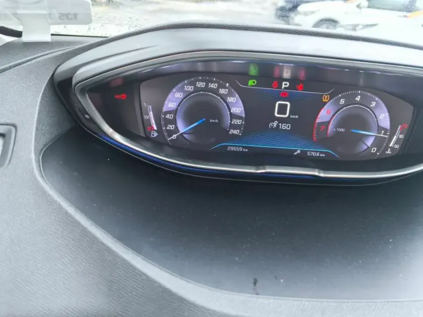 2019 Peugeot 5008 1.6T 167HP L4 6AT,autocango,china used car exporter,china ev exporter,chinese used car exporter,chinese used ev exporter