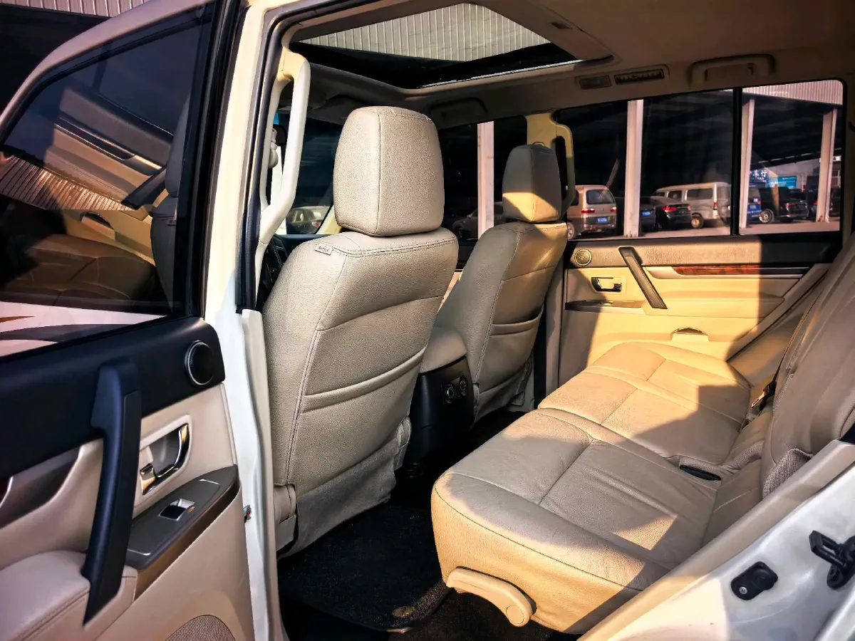 2017 Honda Jade 1.8L 141HP L4 5AT,autocango,china used car exporter,china ev exporter,chinese used car exporter,chinese used ev exporter