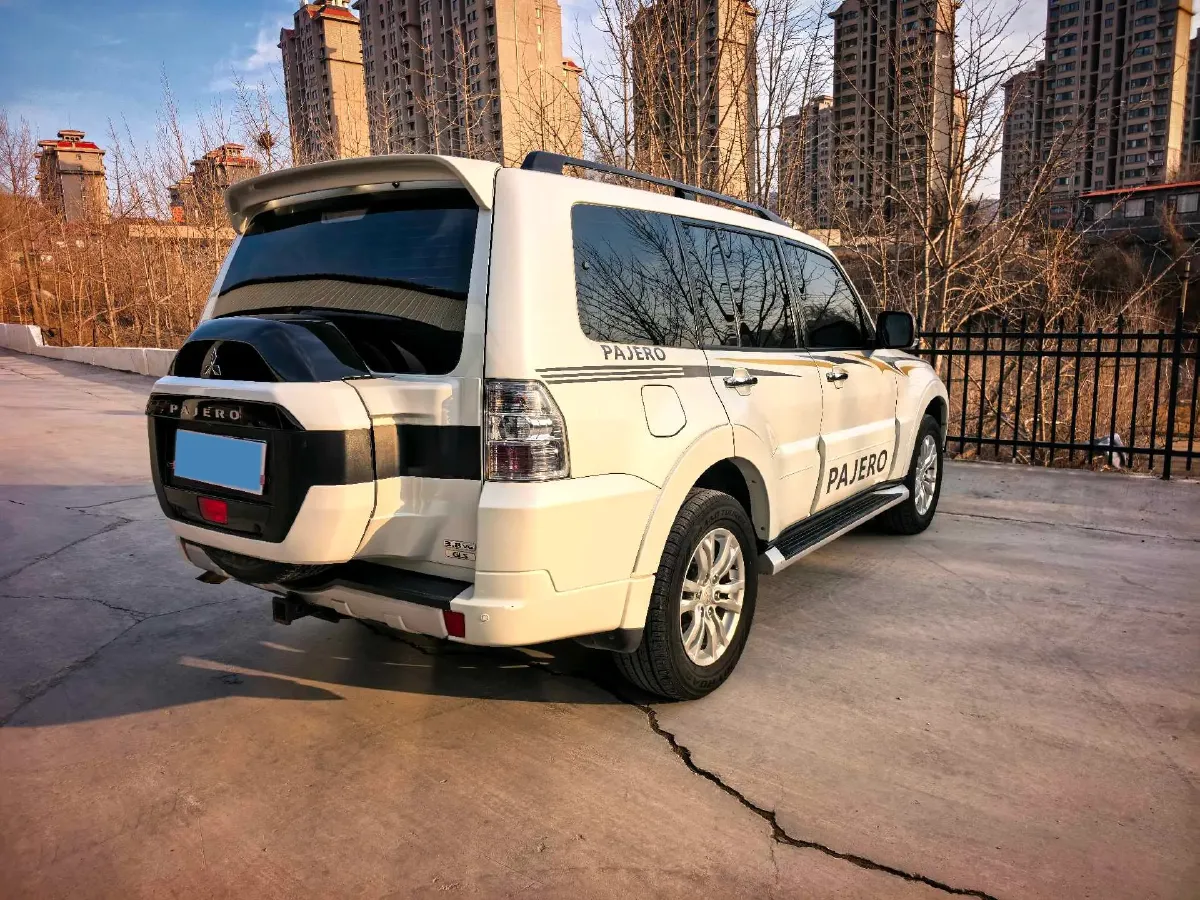 2017 Honda Jade 1.8L 141HP L4 5AT,autocango,china used car exporter,china ev exporter,chinese used car exporter,chinese used ev exporter