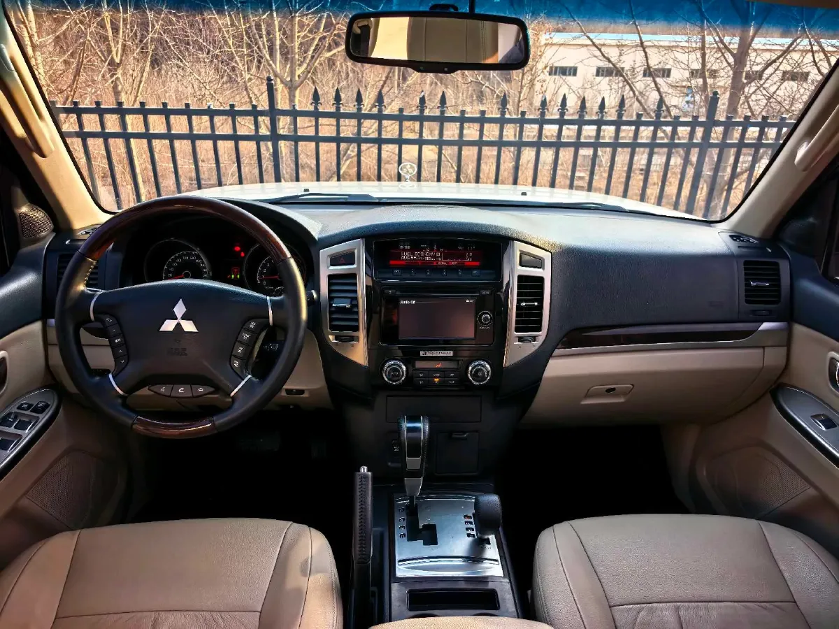2017 Honda Jade 1.8L 141HP L4 5AT,autocango,china used car exporter,china ev exporter,chinese used car exporter,chinese used ev exporter