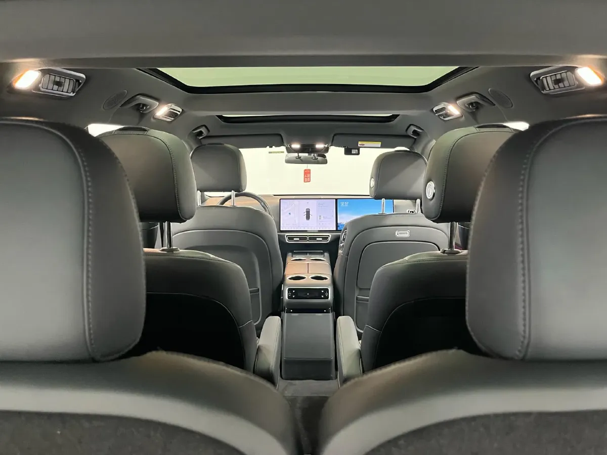 2024 Toyota Granvia 2.5L 189HP L4 E-CVT Hybrid,autocango,china used car exporter,china ev exporter,chinese used car exporter,chinese used ev exporter